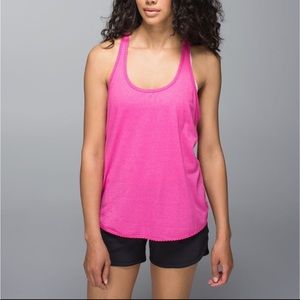 Lululemon Athletica 105 F Singlet Size 2 - Heathered Jewelled Magenta Scalloped